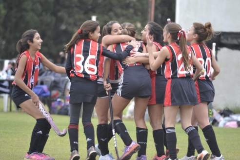 HOCKEY IAC: LEONAS EN CASILDA - 03/06/2018